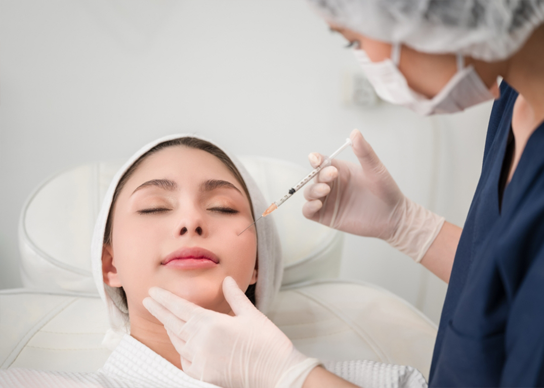 Microneedling and skin tightening treatment at Glow Med Clinic Aurora